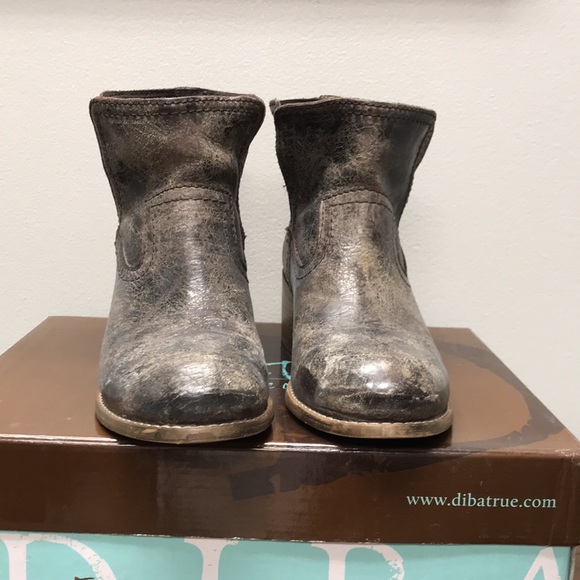 Diba Walnut Grove Charcoal Ankle Boot - Picture 2 of 10